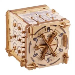 CLUEBOX - CAMBRIDGE LABYRINTH