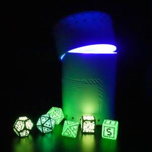 BOITE A DES "DICE CHARGER" DICE BAG BOITE A DES AVEC LUMIERE UV INT...