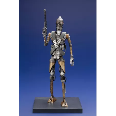STATUETTE IG-11 THE MANDALORIANFIGURINE Statuettes IG-11 issue de S...